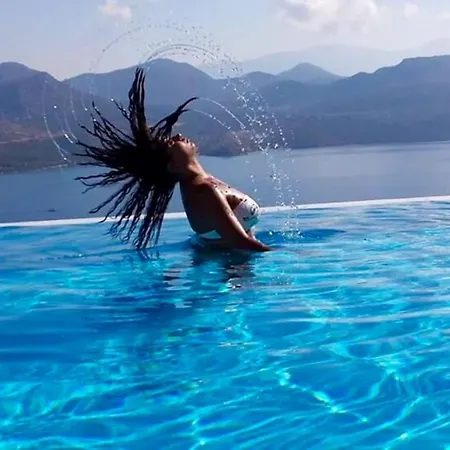 Visit The Real Paradise !!! Deserve It Once In Your Life !!! Holiday home